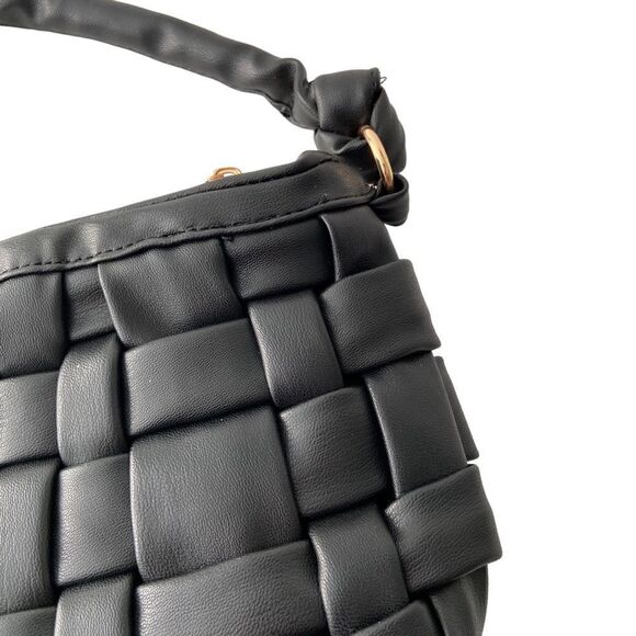 L.A Express Y2K Vibe Woven Padded Shoulder Bag in Black Size Small - Picture 6 of 11